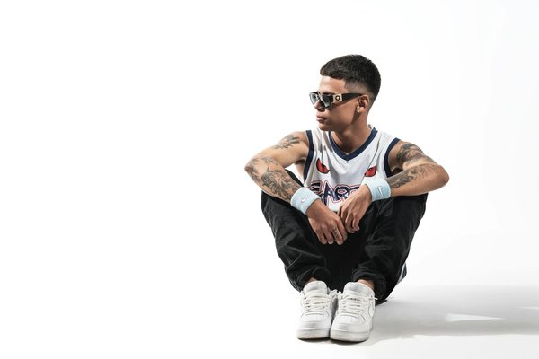 How to Optimize Your Evening Skincare Routine for a Radiant Morning Glow in the UK?