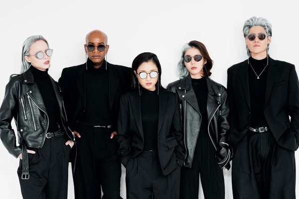 How Can You Tailor a Vintage Wool Coat for a Modern Fit in Urban UK?