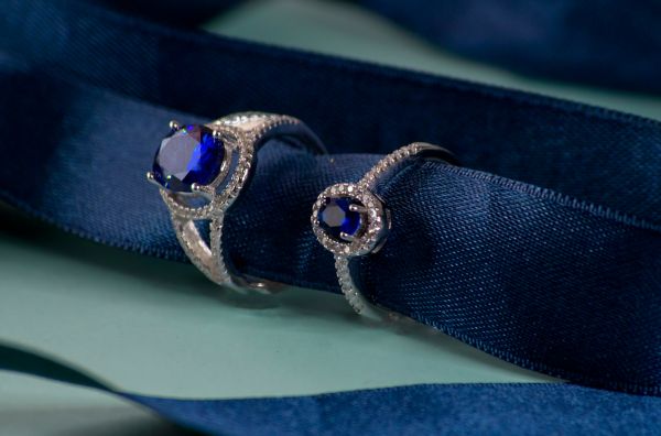 Elegant sapphire jewelry for every occasion and personal style